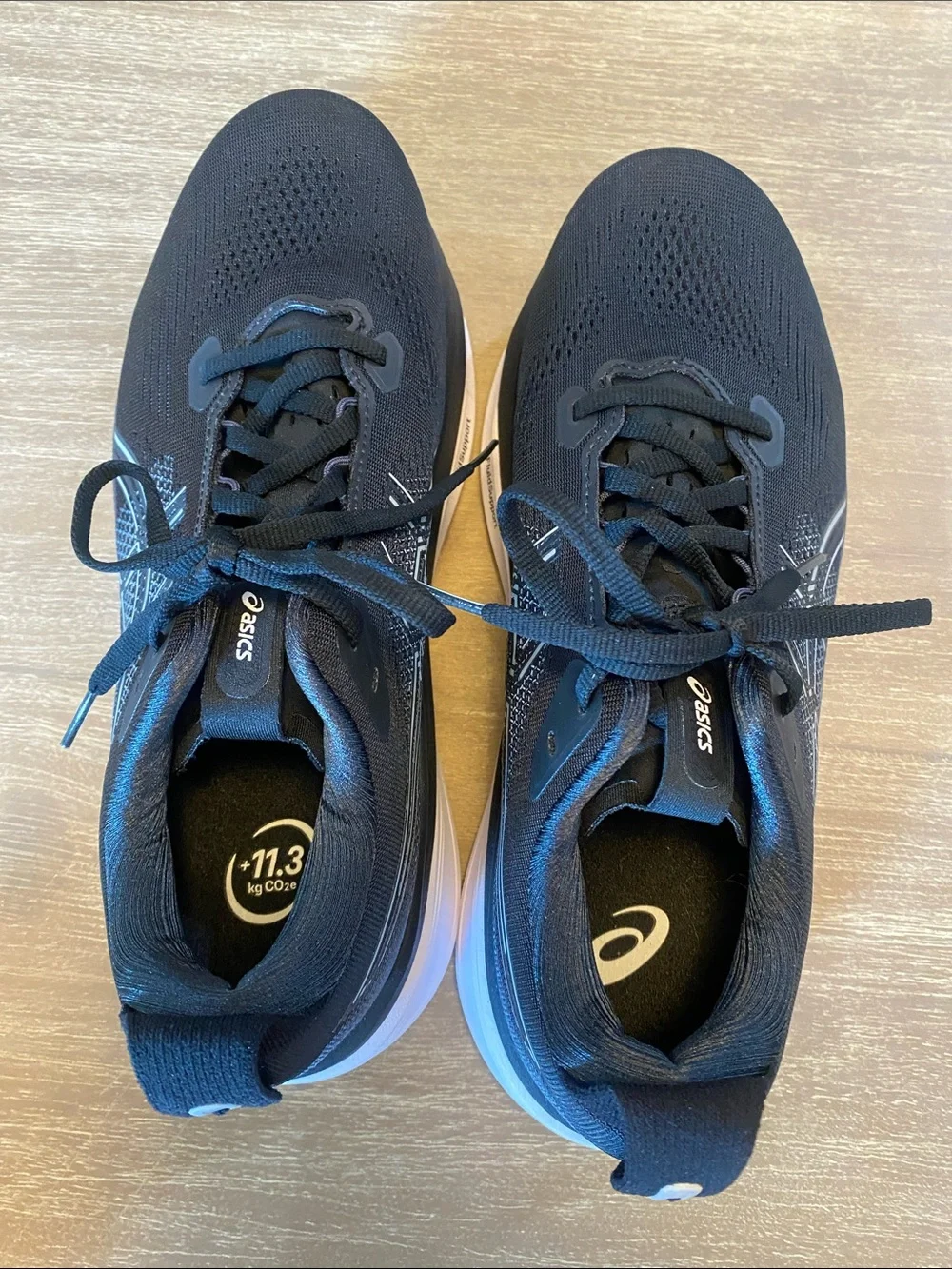 ASICS Gel-Kayano 33, Women’s 8.5 Wide
